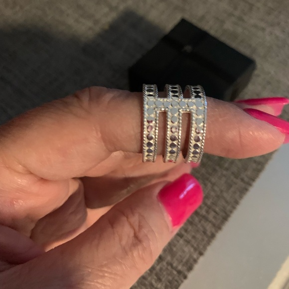 CLASSIC TRIPLE BAR RING♥️SALE - Picture 5 of 7